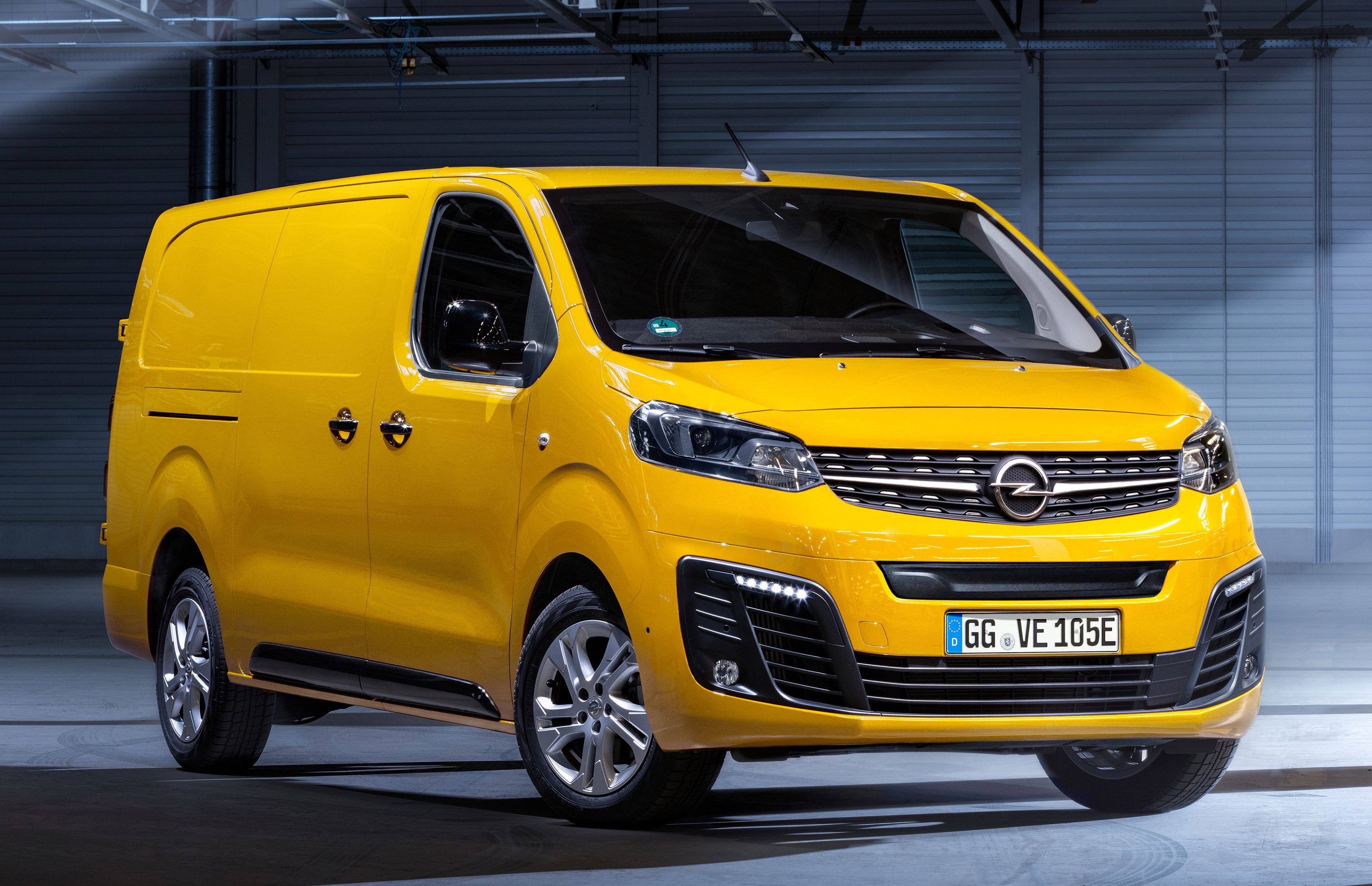 Opel Vivaro Cargo - Cleveres Ladekonzept, mobile Büro-Funktionen